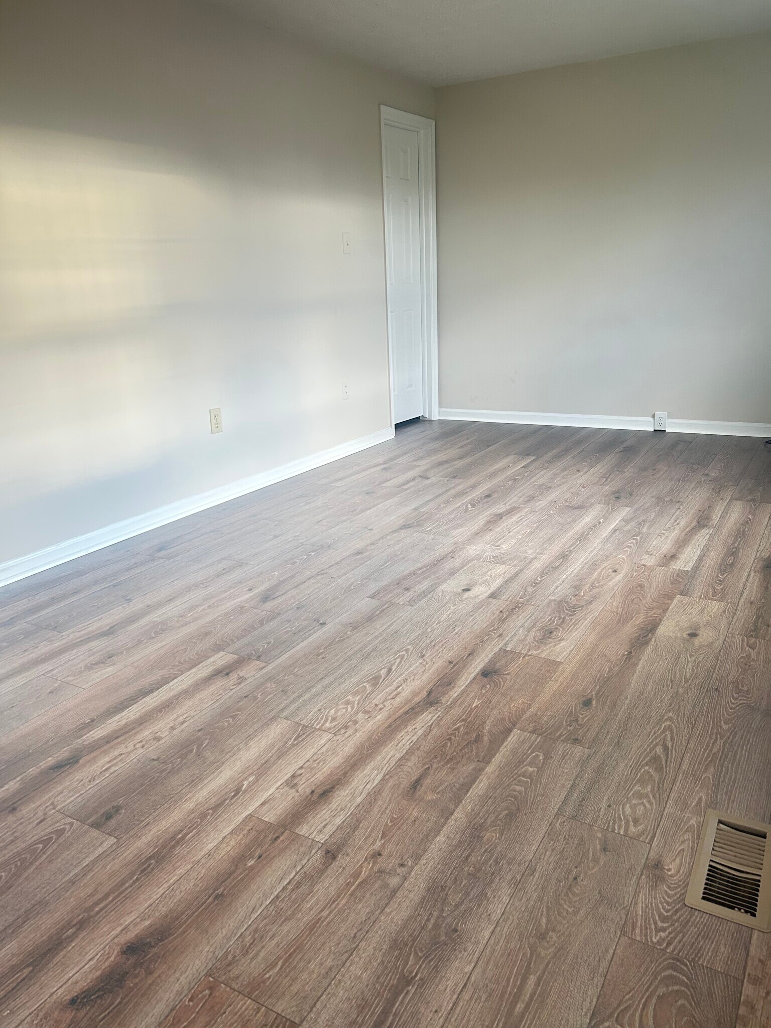 Building Photo - 6781 Brace Ct