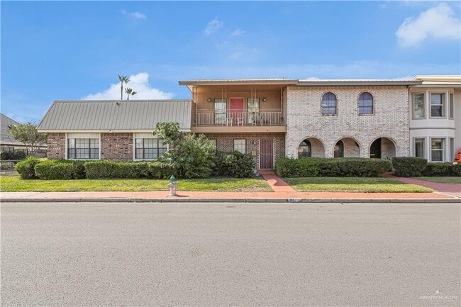 Building Photo - 19 S 5th St