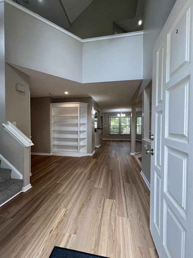 Building Photo - Beautifully Updated Kiln Creek Home with G...