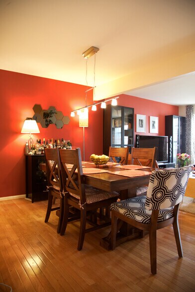 Building Photo - 6526 Medinah Ln