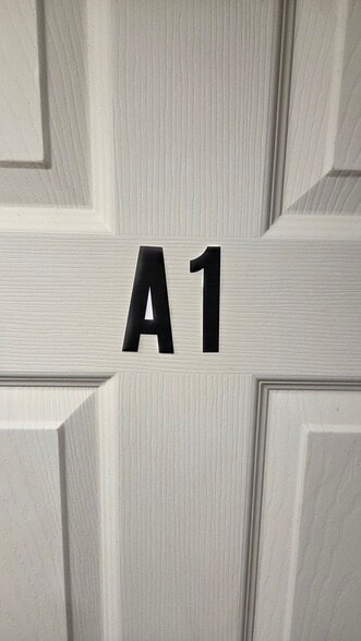 Building Photo - 1421 S Carey St