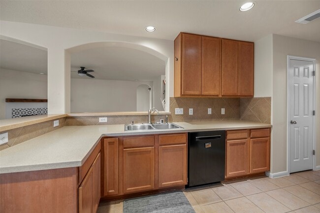 Building Photo - 22110 Field Green Dr