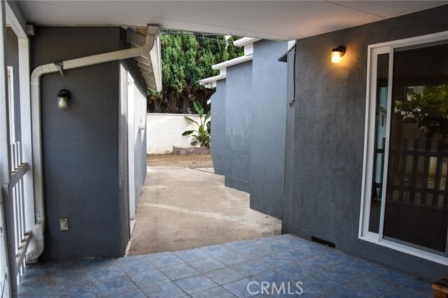 Building Photo - 421 N Park Ln