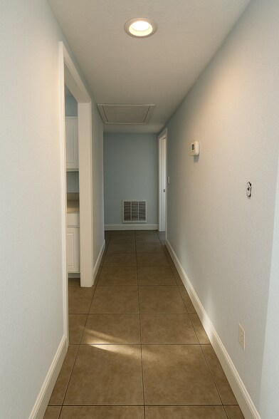 Building Photo - 5321 Davisson Ave