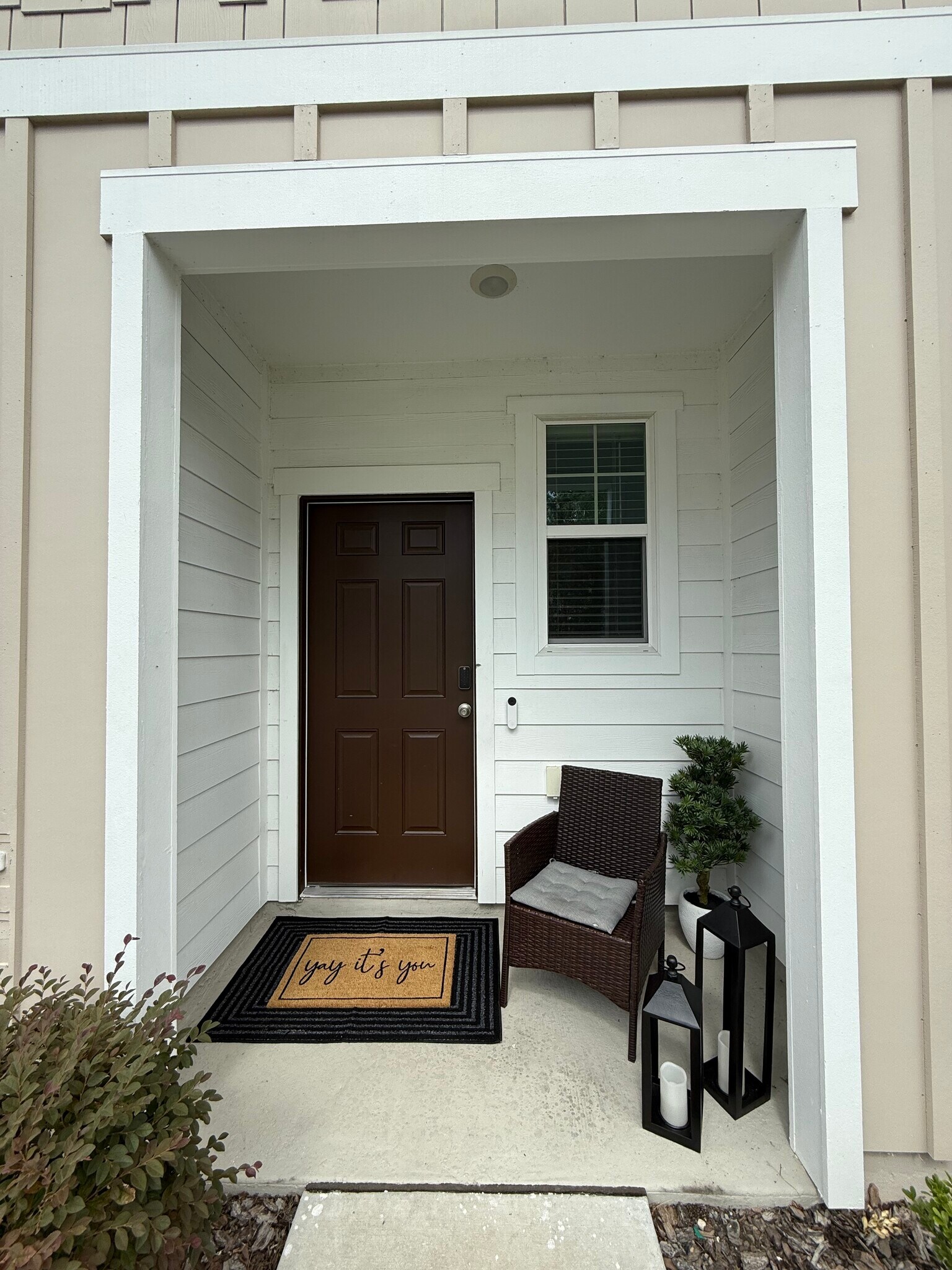 Doorway - 6206 Daerr Ridge St