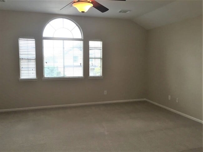 Building Photo - 17022 Sperry Landing Dr