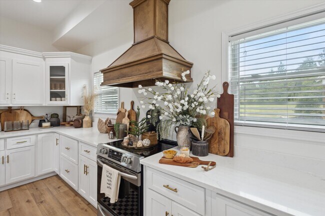 Building Photo - 1513 Paris Ave