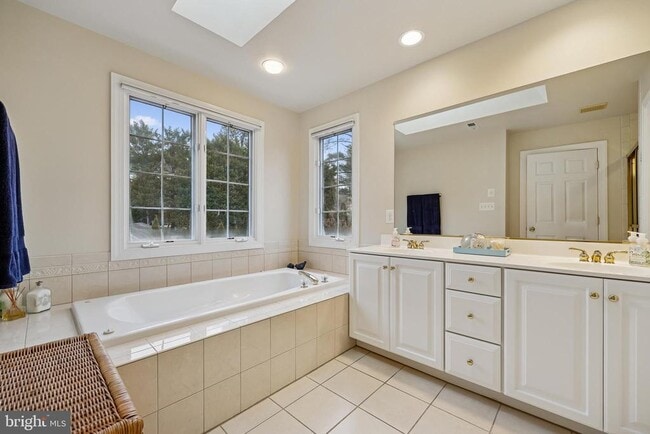 Building Photo - 8807 Ridge Rd