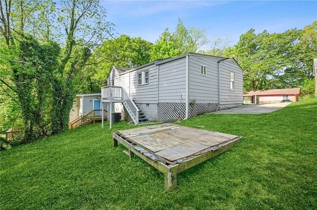 Building Photo - 360 Betsy Ave SW