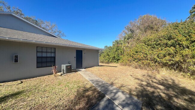 Building Photo - 2/2 Quiet and Cozy Palm Bay Unit AVAILABLE NOW! - $300 DISCOUNT AVAILABLE!