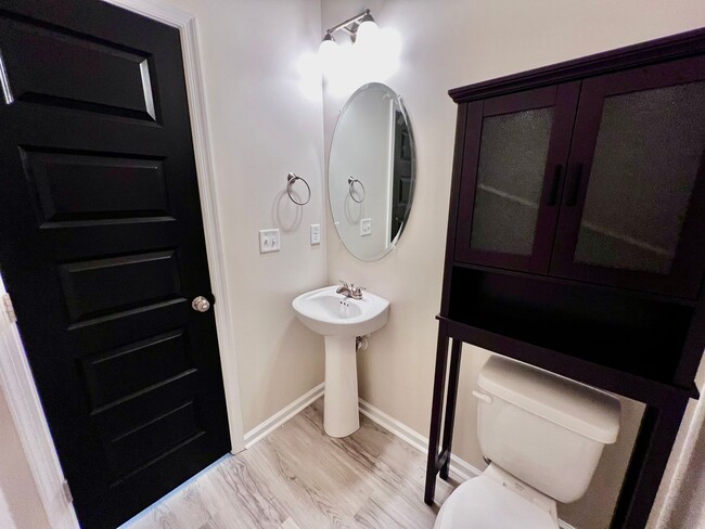 Building Photo - Gorgeous new construction in Norfolk!