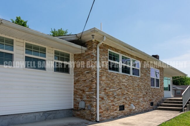 Building Photo - 4890 College Dr E
