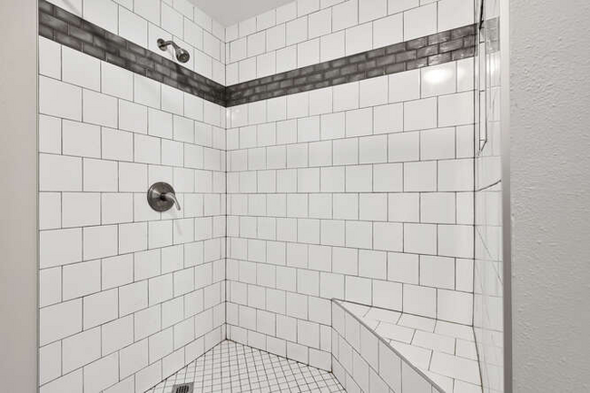 Building Photo - 2971 W Long Dr