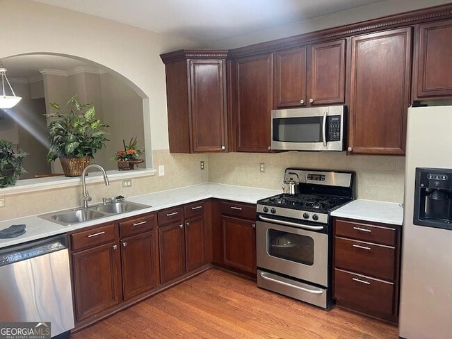 Building Photo - 3352 Chastain Gardens Dr NW