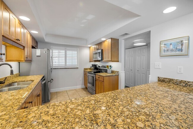 Building Photo - New Smyrna Fully Furnished 2BD/2BA Beach Condo in Waterfront Community!