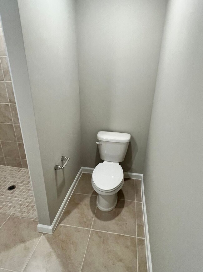 Building Photo - NEW 4 BEDROOM 3 BATH HOME! AMAZING LOCATION!