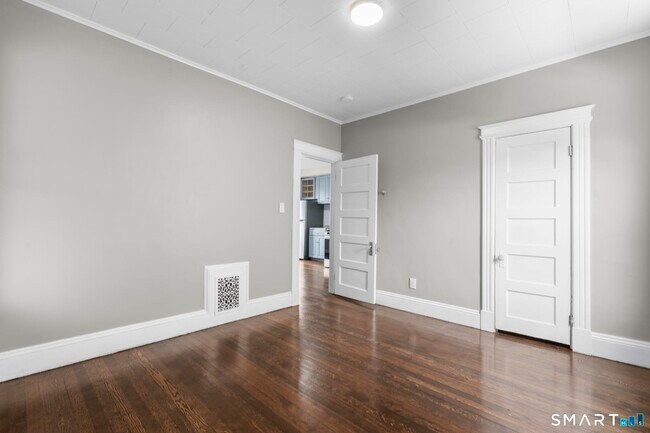 Building Photo - 47 South St