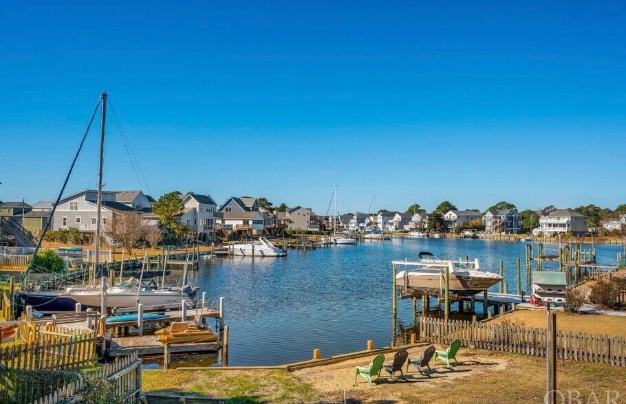 Building Photo - 305 Colington Dr