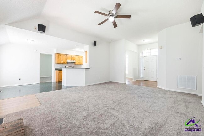Building Photo - 1212 Willow Bend