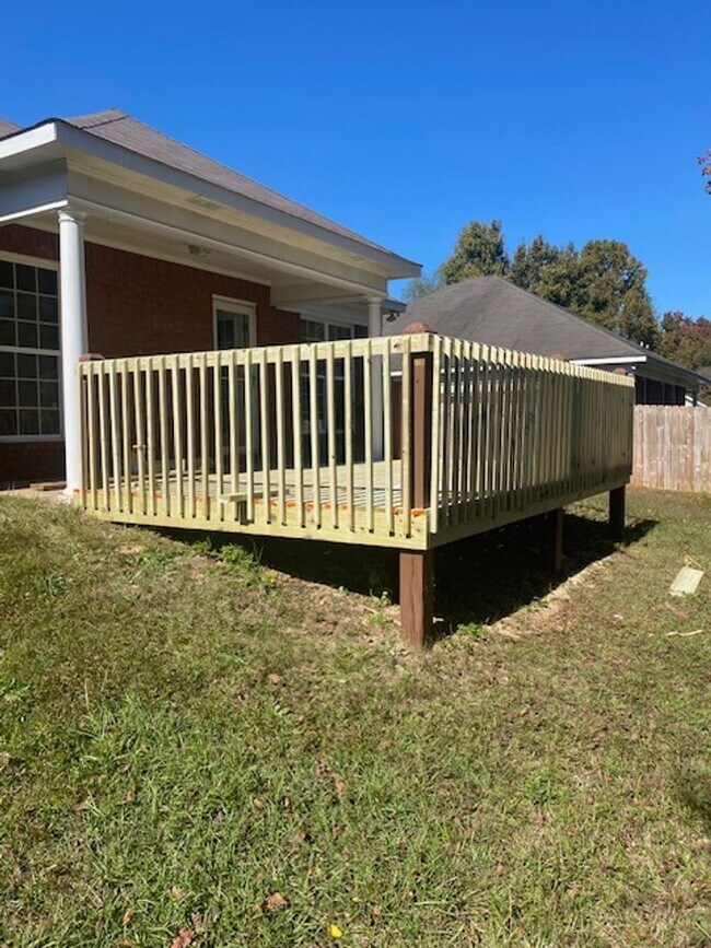 Building Photo - A Great Value and Location in North Columbus