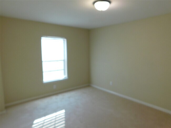 Building Photo - 5527 Baron Ridge Ln