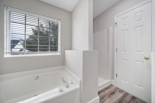 Building Photo - Lovely 3 Bed 2 Bath Home in Indian Trail o...