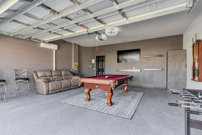 Building Photo - 16748 Lazy Breeze Loop