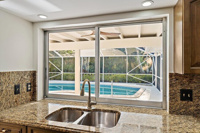 Building Photo - 18799 Rio Vista Dr