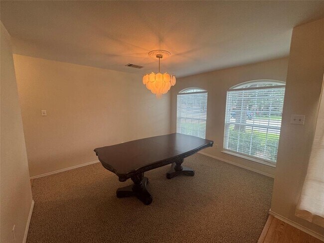 Building Photo - 3816 Eagles Nest St