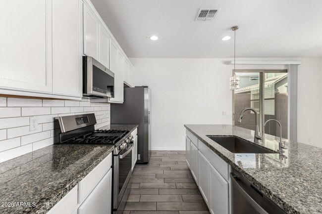 Building Photo - 25238 N 142nd Dr