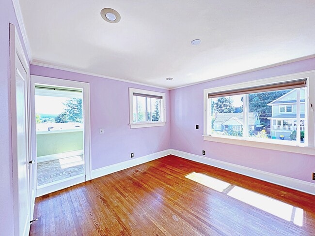 Building Photo - 7315 SE Taylor St