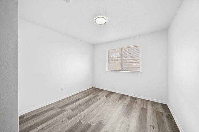 Building Photo - 1022 Western Meadows Dr