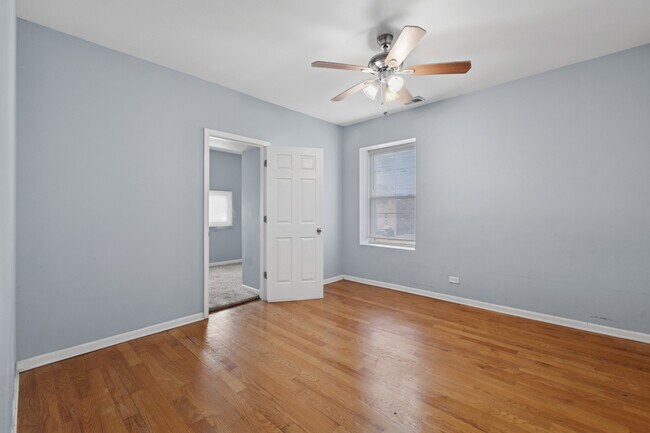 Building Photo - 9222 S Laflin St