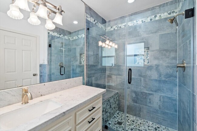 Building Photo - 6249 Overbrook Ln