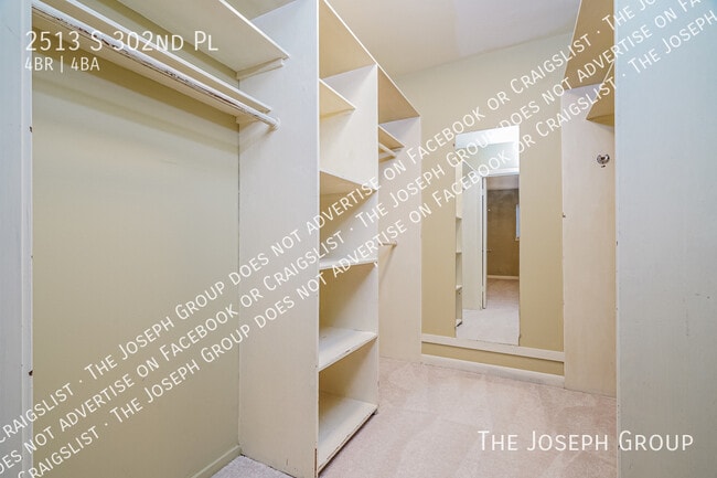 Building Photo - 2513 S 302nd Pl