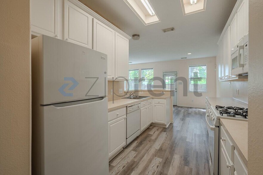 Building Photo - 12418 Narcissus View Trail