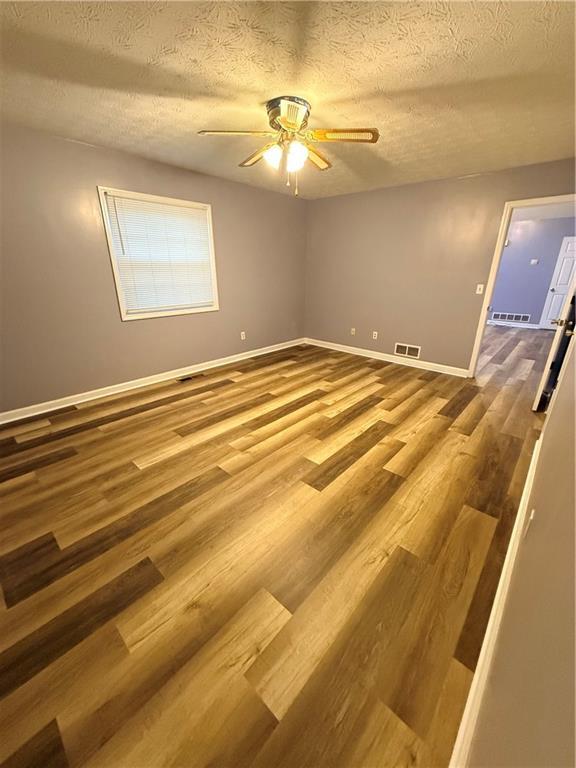 Building Photo - 3101 Brooks Dr