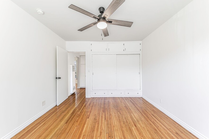 Building Photo - 809 Flora Dr