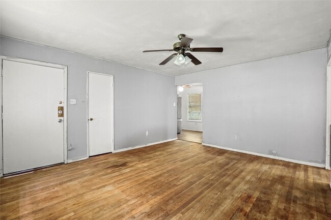 Building Photo - 5515 Flamingo Dr