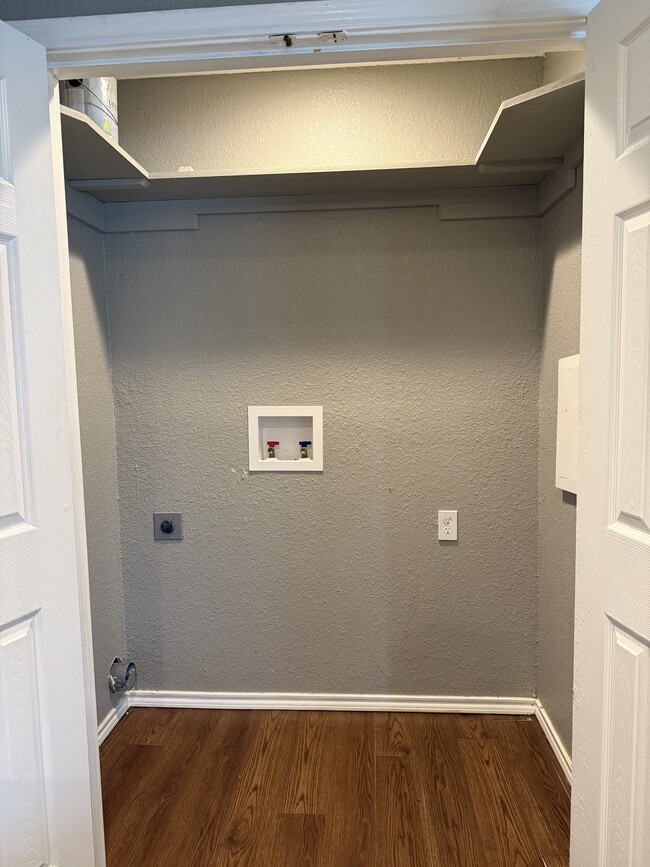 Building Photo - 1738 Jennings St