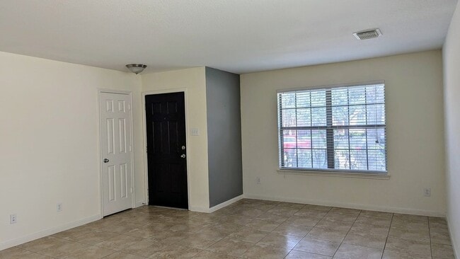 Building Photo - 16310 Cole Bridge Ln