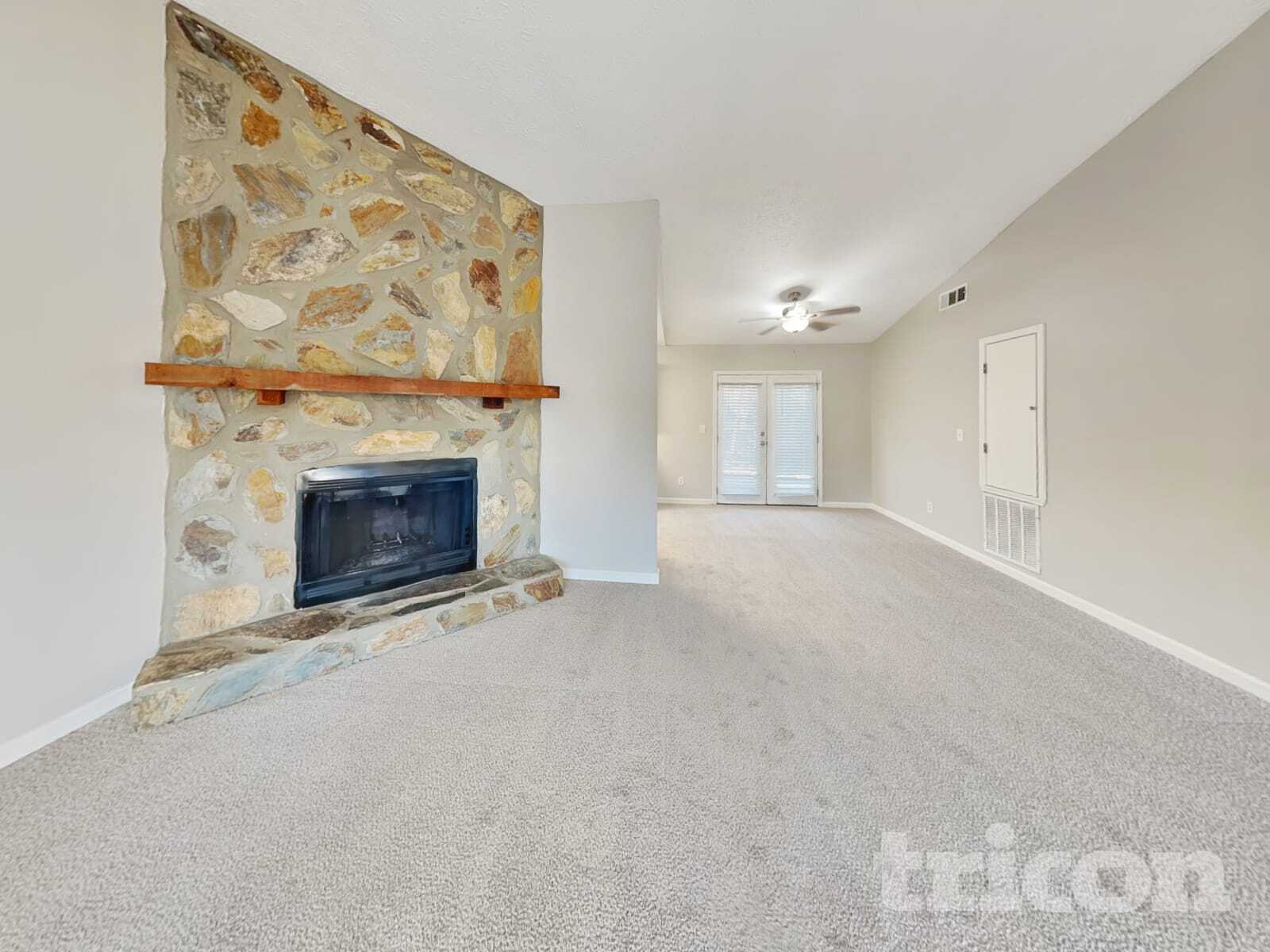 Building Photo - 308 Knollwood Ln