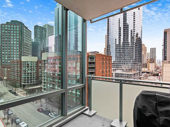 Building Photo - 505 N McClurg Ct