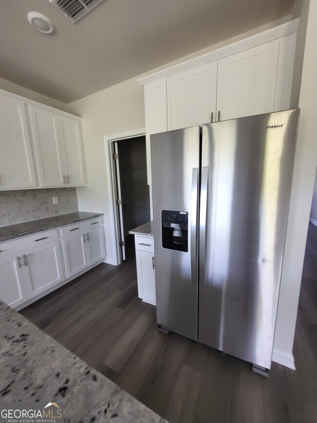 Building Photo - 250 Sope Crk Cir