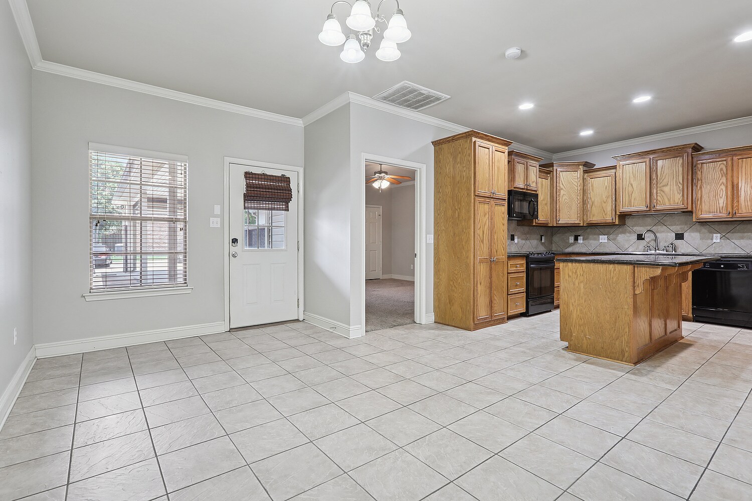 Building Photo - 11510 Southfork Ave