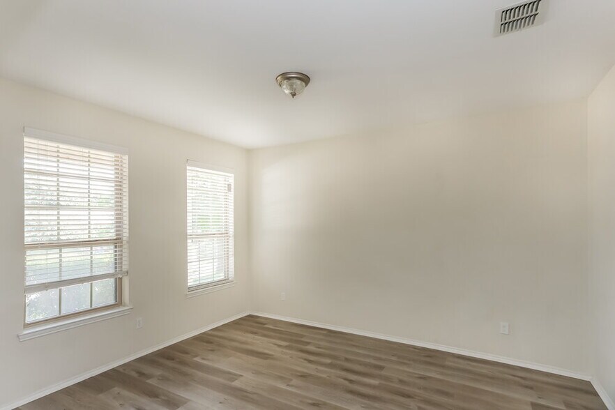 Building Photo - 6816 Clarktown Ct
