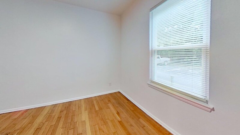 Building Photo - 1200 E Singer Cir