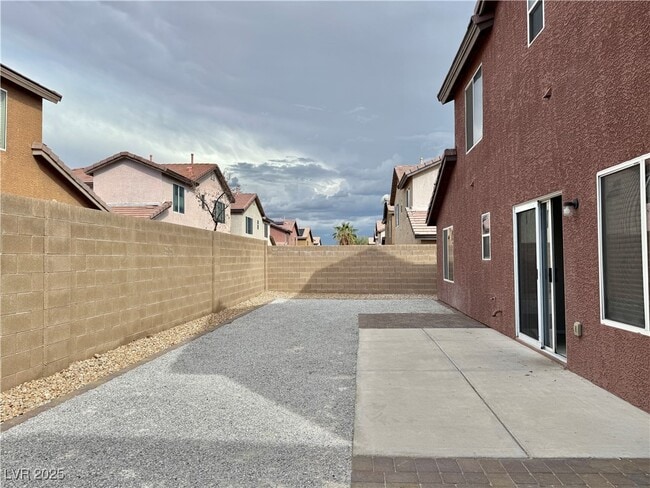 Building Photo - 712 E Caballo Hills Ave