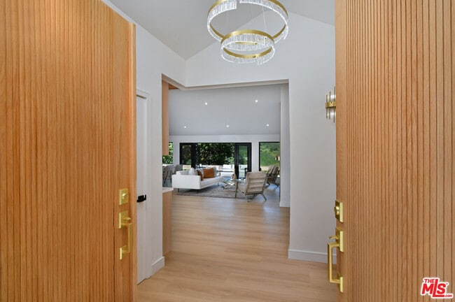 Building Photo - 26065 Farmfield Rd