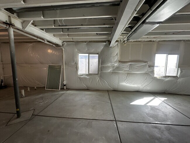 Building Photo - Available May! Beautiful home in Murphy Creek!